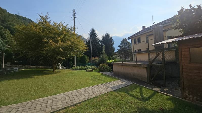 AMPIA CASA UNIFAMILIARE CON GIARDINO A S.VITTORE (5)