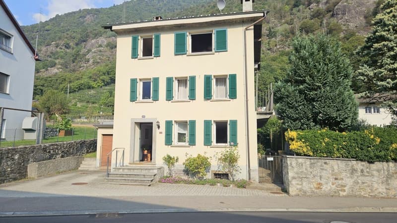 AMPIA CASA UNIFAMILIARE CON GIARDINO A S.VITTORE (2)