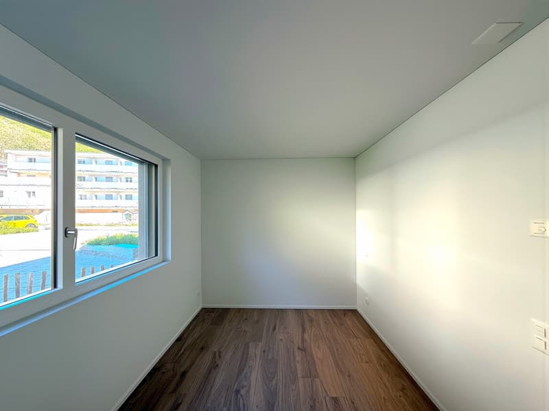 Elegant 2.5-room apartment with garden in Lumino (TI) (4)