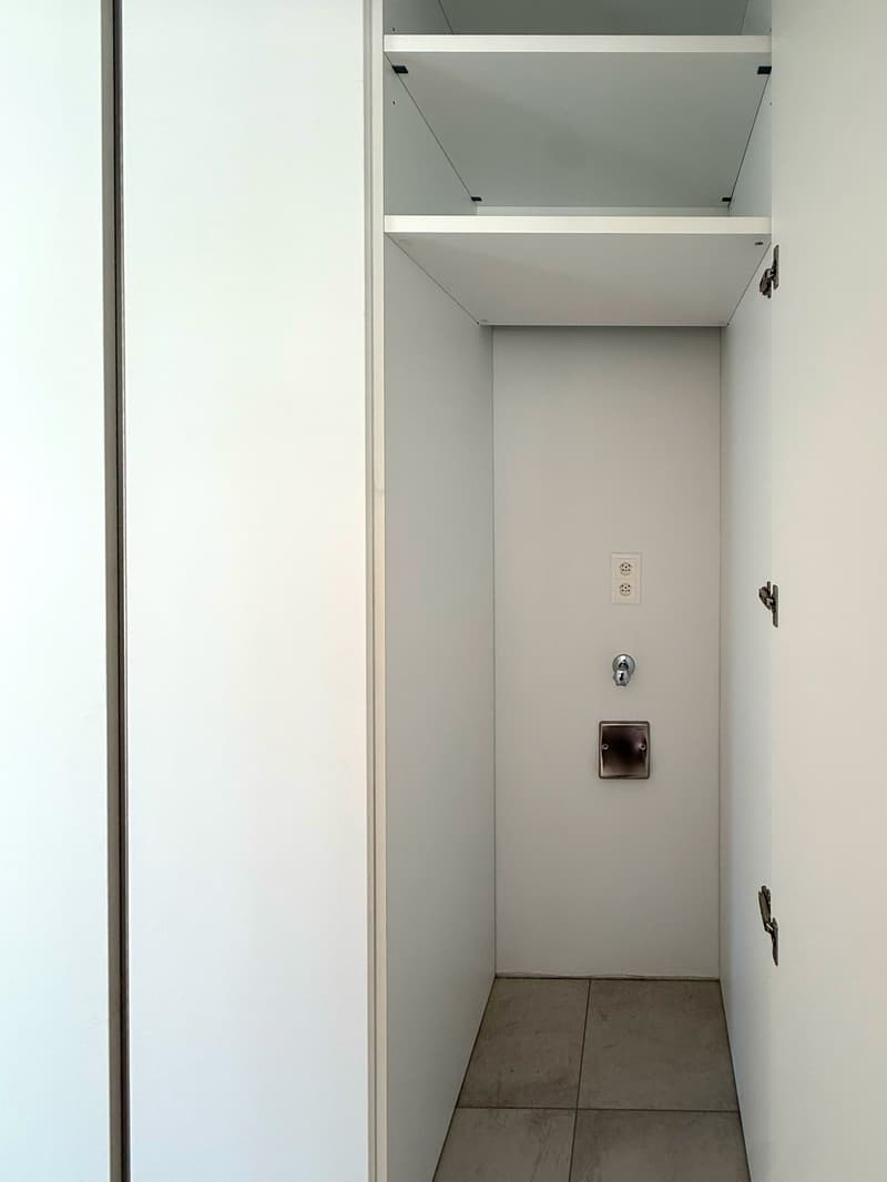 Elegant 2.5-room apartment with garden in Lumino (TI) (5)