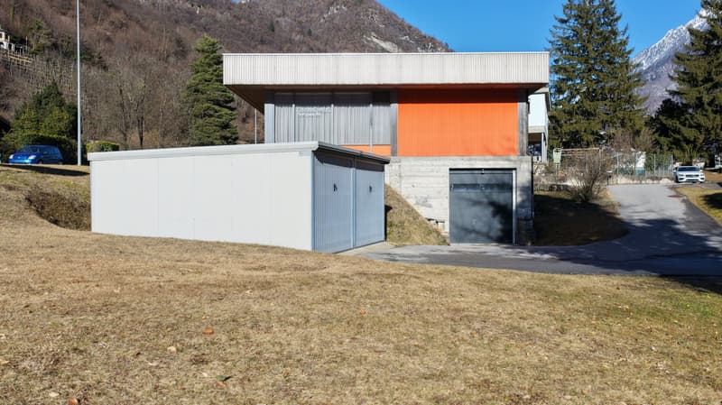 Commercial property with offices and laboratory in Grono (GR) (10)