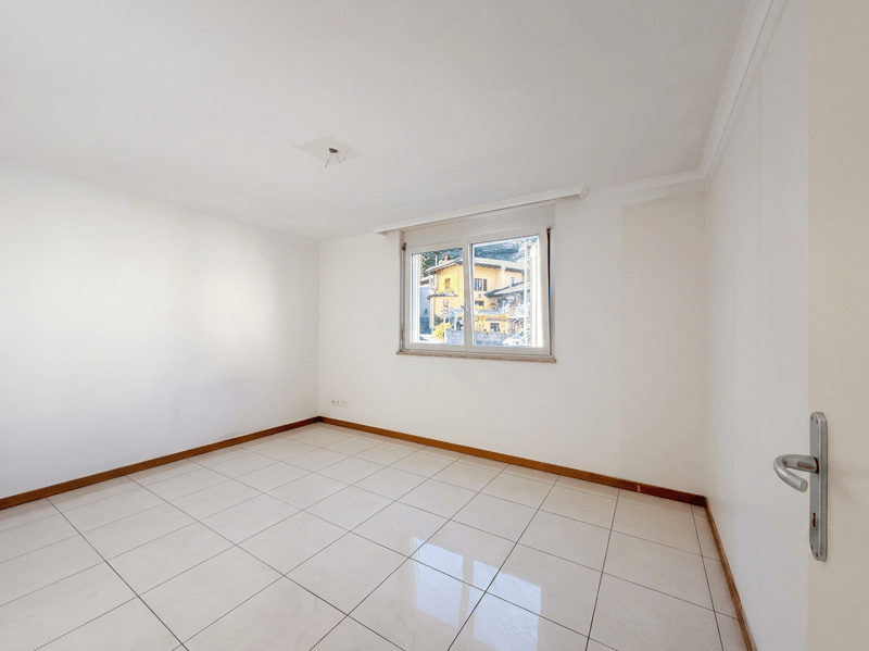 Appartement accueillant de 3,5 pièces à Quartino (5)
