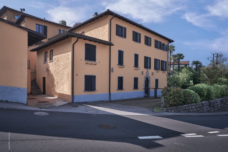 Large 11-room house for rent in Origlio, surrounded by greenery (6)