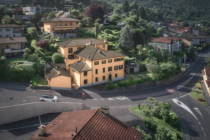 Affittasi prestigioso appartamento di 7 locali in residenza storica a Origlio (5)