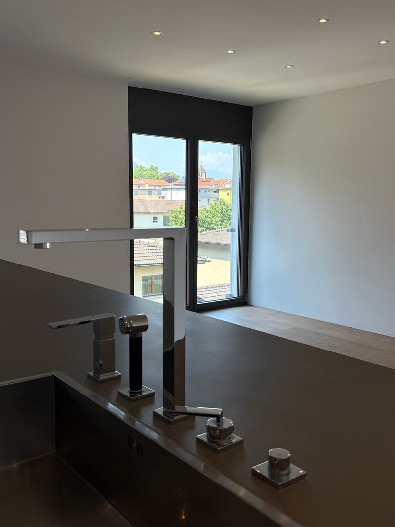 Modern 5.5-room attic for rent in Giubiasco (22)
