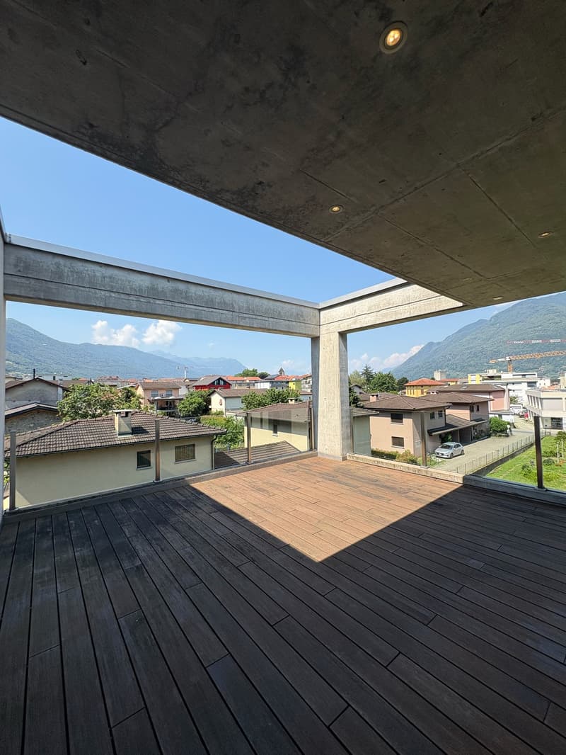 Modern 5.5-room attic for rent in Giubiasco (45)