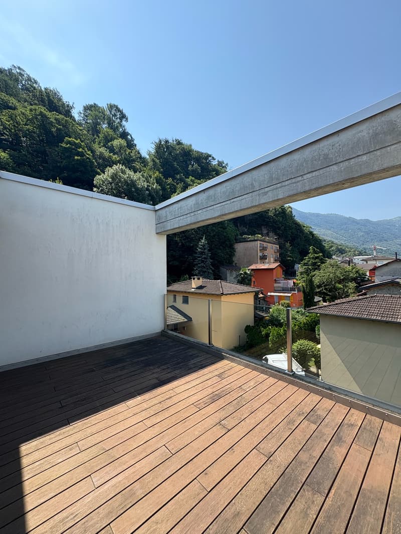 Modern 5.5-room attic for rent in Giubiasco (49)