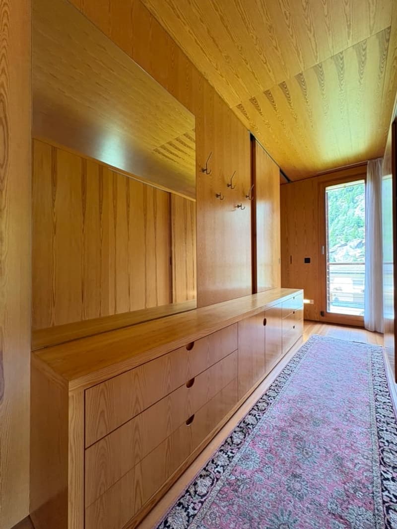 Casa di design in legno immersa nel verde (35)