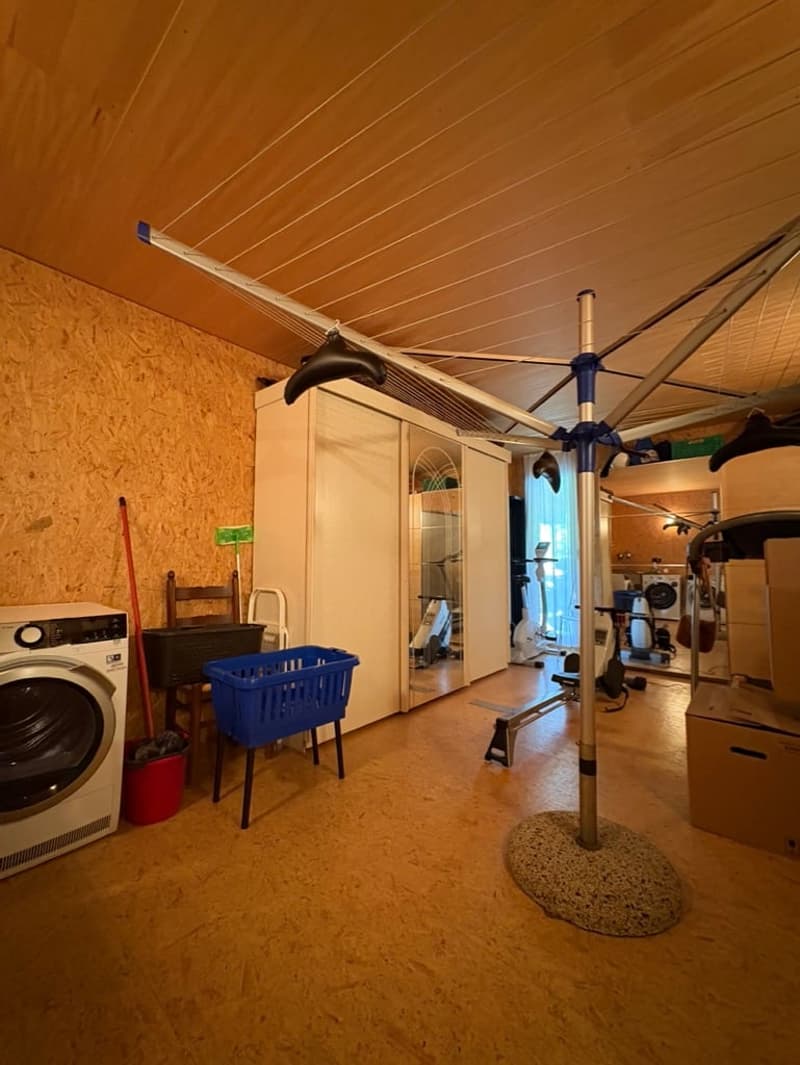 Casa di design in legno immersa nel verde (42)
