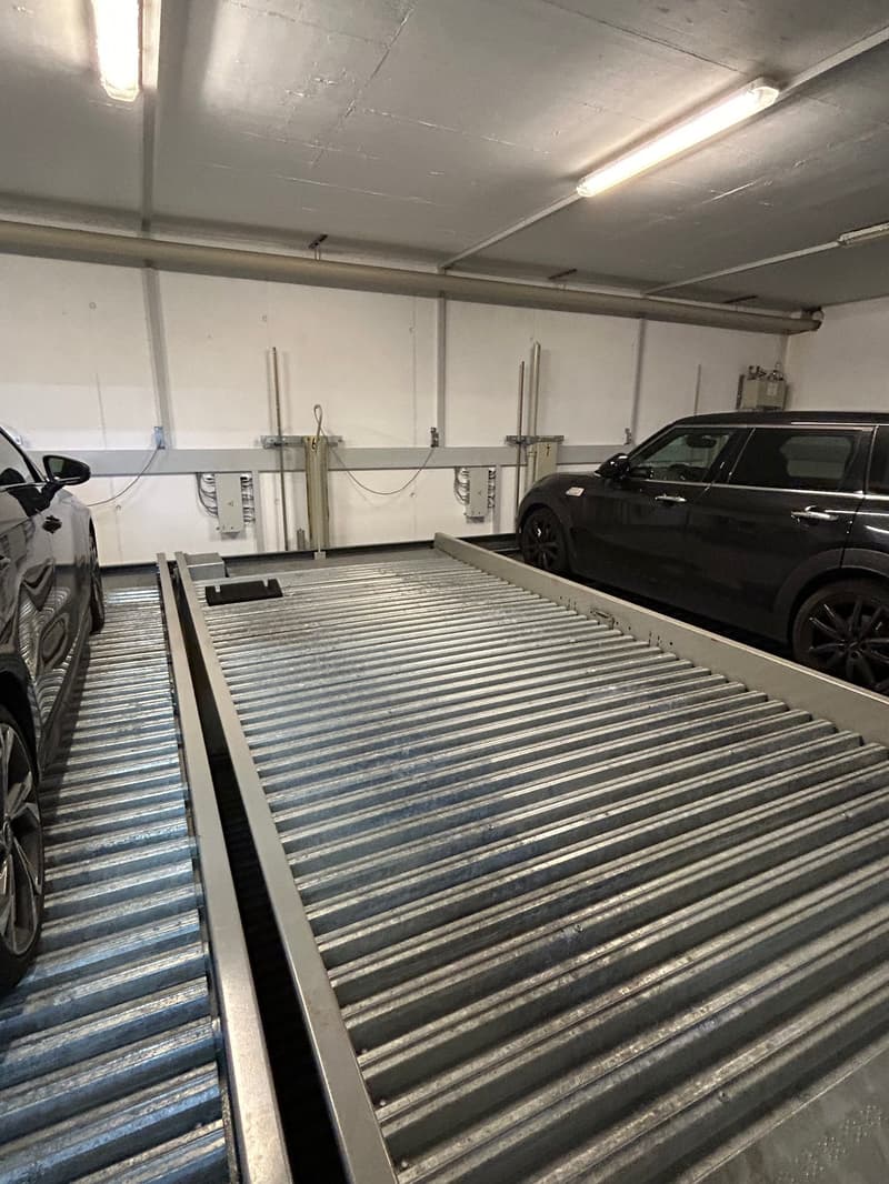 Parcheggio coperto in zona Cassarate (2)