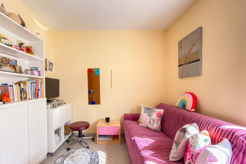 Renovated 4.5-room apartment in residential area (8)