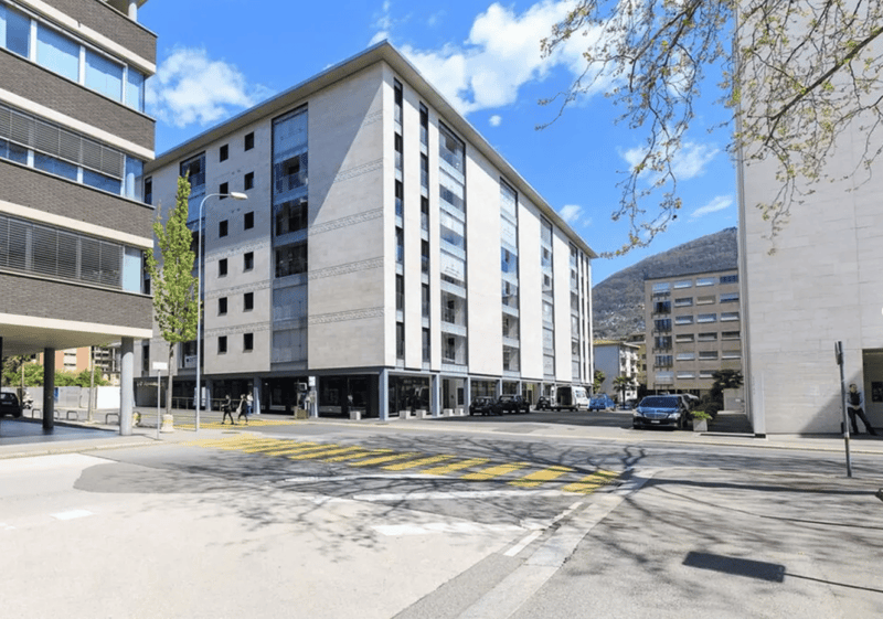 Wohnung 3,5 Zimmer in gutem Zustand (8)