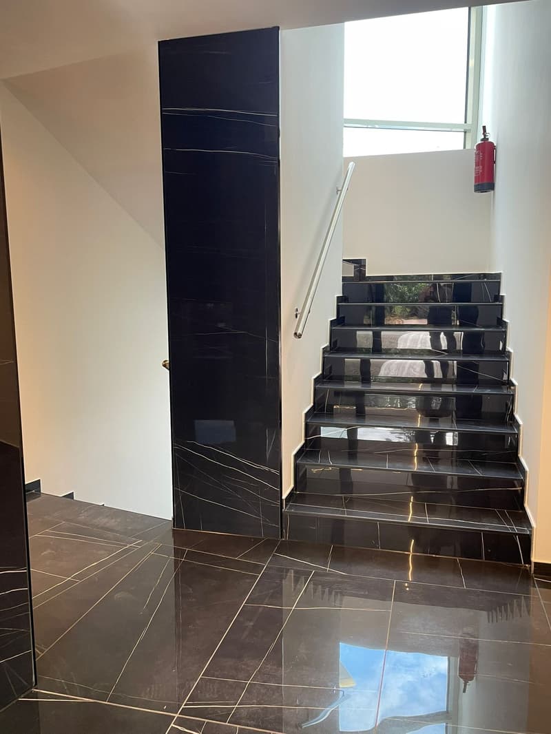 Attico di lusso con terrazza e jacuzzi a Massagno – Disponibile subito (8)