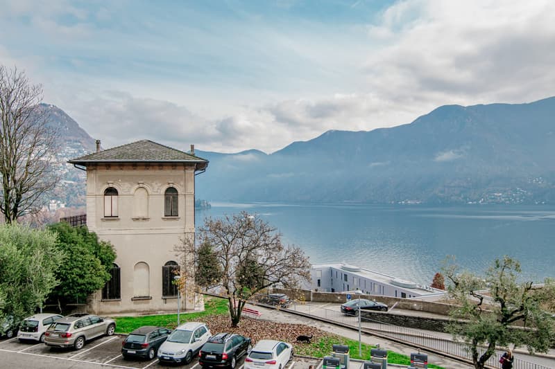 AFFITTASI MENSILMENTE Villa pronta all'uso in centro Lugano con importante vista lago (19)