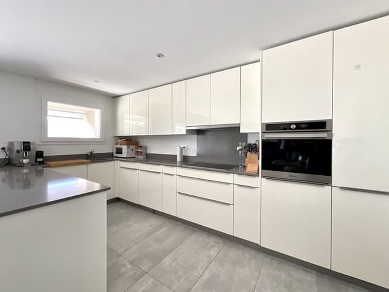 Appartement moderne avec grande terrasse à vendre à Contone (3)