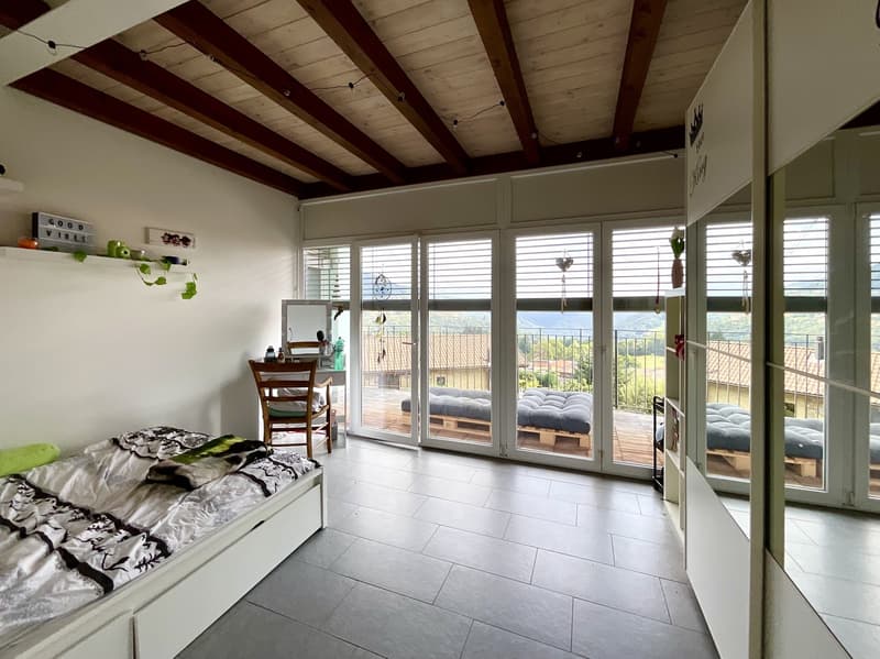 10 MIN FROM CASLANO - BEAUTIFUL HOUSE IN THE GREEN FOR SALE (6)
