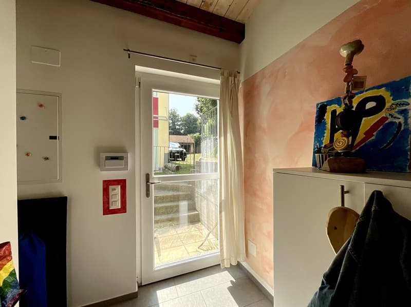 10 MIN FROM CASLANO - BEAUTIFUL HOUSE IN THE GREEN FOR SALE (7)