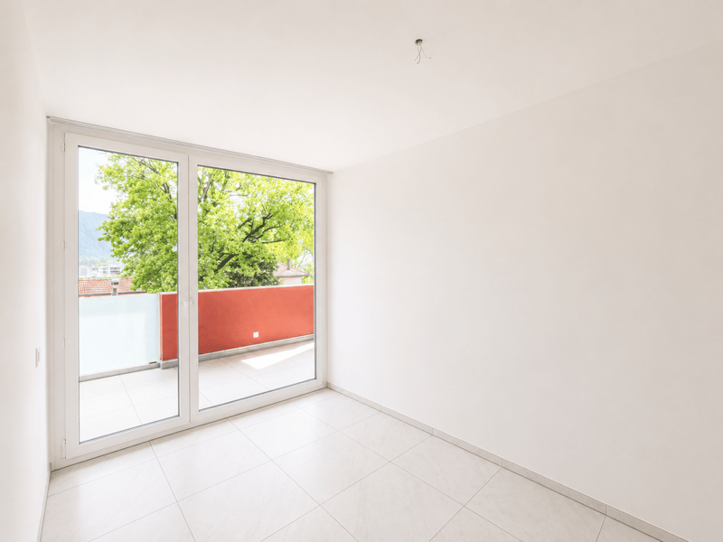 RIVERA - 4,5 Zimmer mit Terrasse zu vermieten (10)