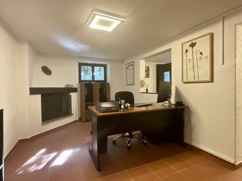 BELLINZONA - AMPIA CASA UNIFAMILIARE IN POSIZIONE CENTRALE (7)