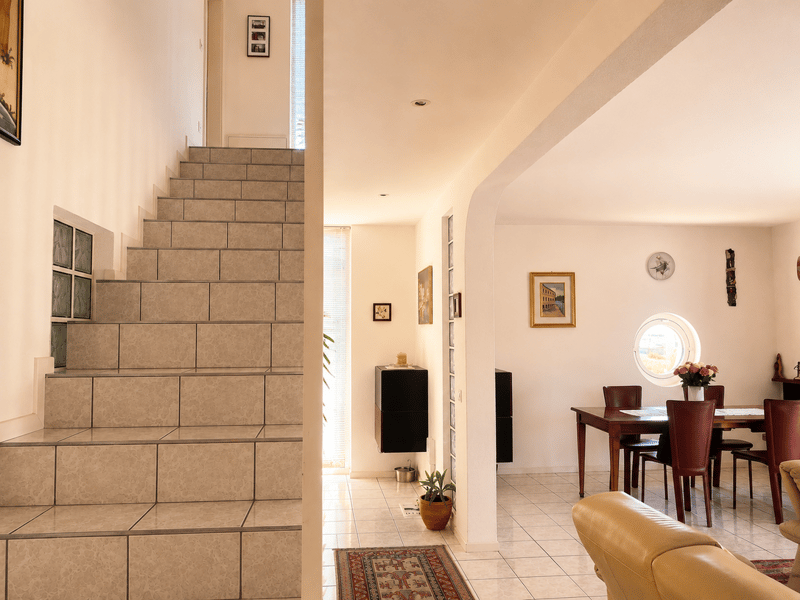 VACALLO - VENDESI LUMINOSA PROPRIETÃ CON GIARDINO PRIVATO (1)