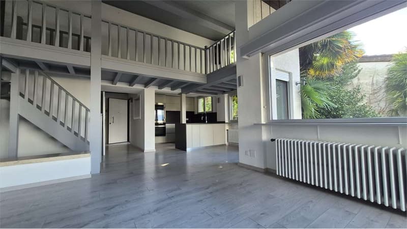 Villa mit Seeblick, Garten und Pool (3)