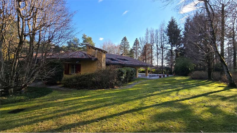 Exklusive Villa mit Pool im Golf Club Pinetina (5)