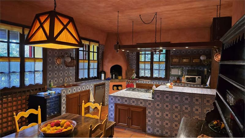 Exklusive Villa mit Pool im Golf Club Pinetina (8)