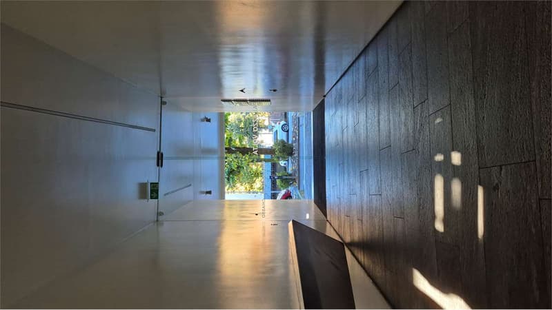 We are looking for a sublessee - bright office in the center of Chiasso (5)