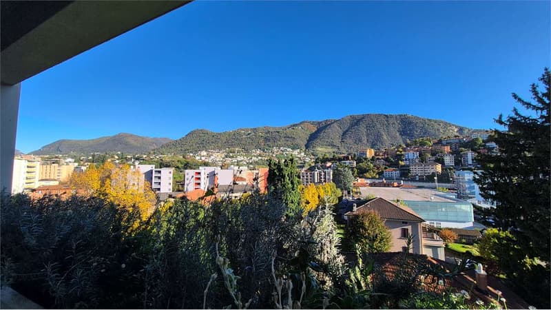 We are looking for a sublessee - bright office in the center of Chiasso (13)