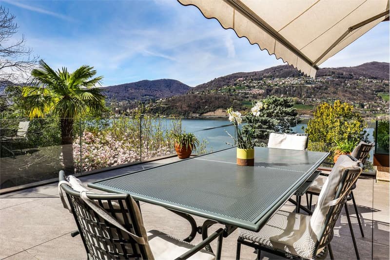 VILLA CON GIARDINO E VISTA LAGO A MONTAGNOLA (4)