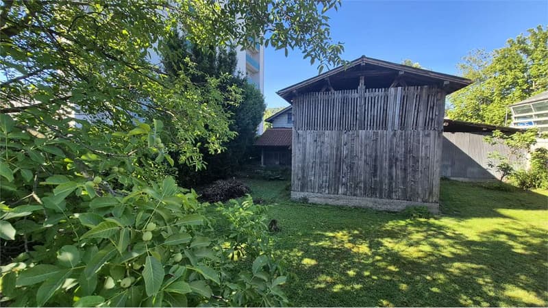 Einfamilienhaus mit großem Gartengrundstück und Baurecht im Herzen von Chiasso (4)