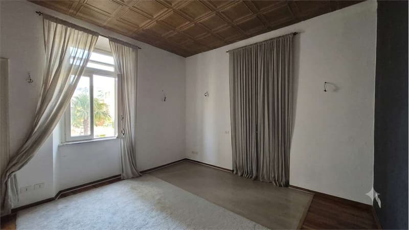 Einfamilienhaus mit großem Gartengrundstück und Baurecht im Herzen von Chiasso (8)