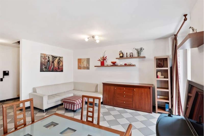 Bellissimo Appartamento Duplex  3.5 a Chiasso (4)