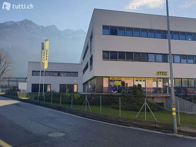 Affittasi moderno spazio commerciale di 232 m² a Giubiasco (9)