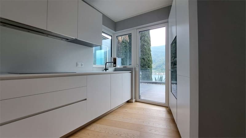 Villa moderna con vista lago a Vico Morcote (6)