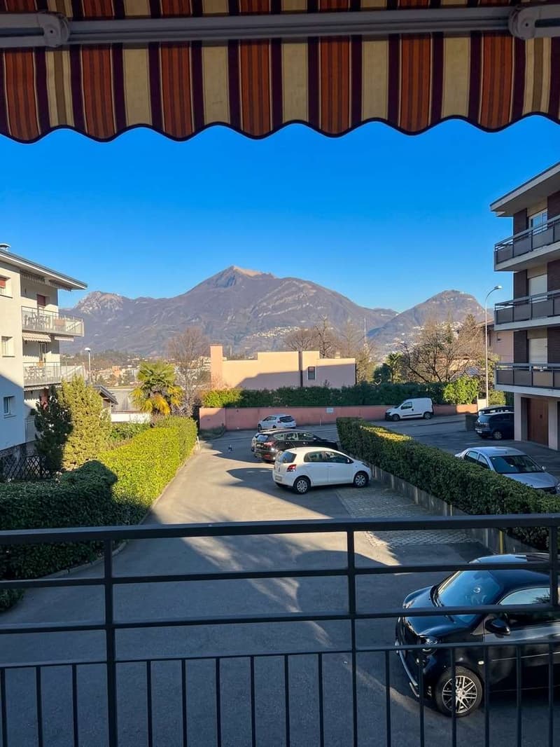 Vendesi Luminoso Appartamento 3.5 Locali a Breganzona (9)