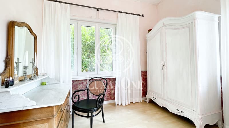 Charming single-family house with pool and large plot (12)