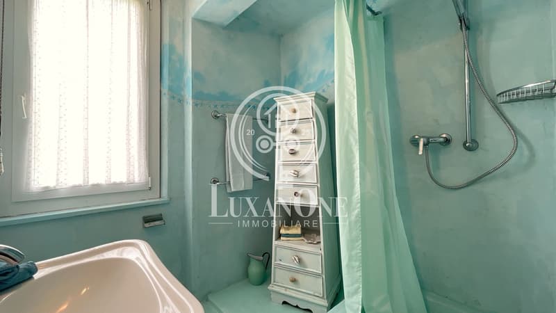 Charming single-family house with pool and large plot (14)