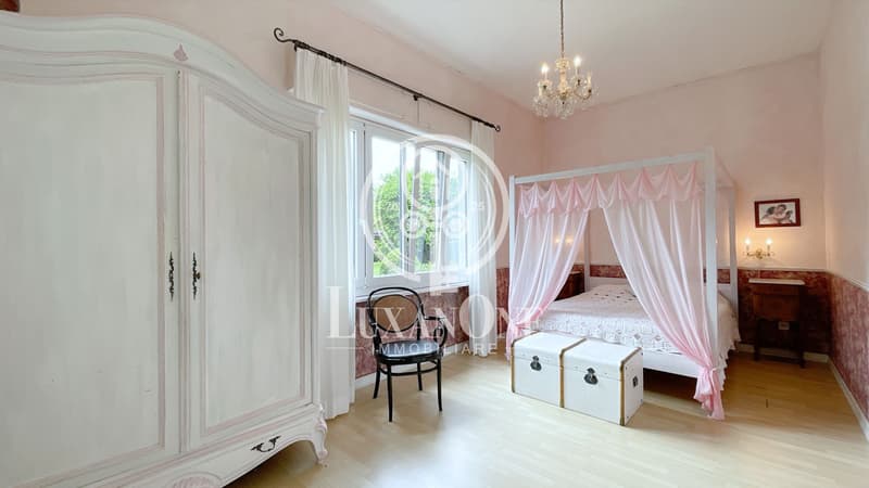 Charming single-family house with pool and large plot (9)