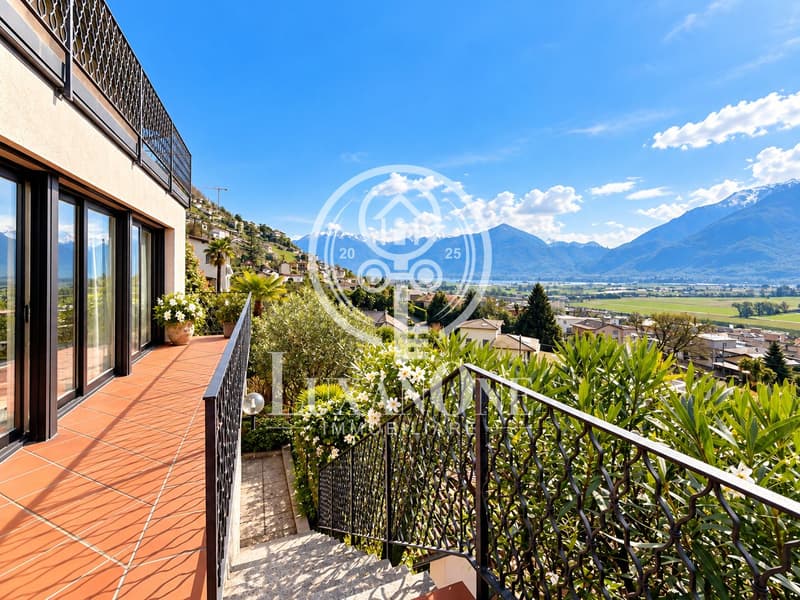Exklusive Panoramavilla in Gordola mit beheiztem Pool und traumhafter Seesicht (5)