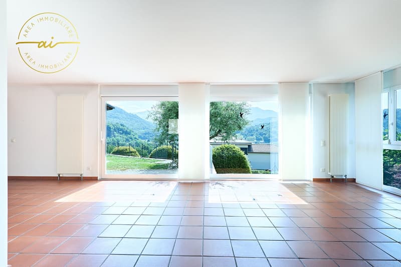 VILLA CON STUDIO SEPARATO E MERAVIGLIOSO GIARDINO (6)