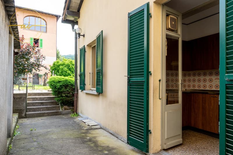 Maison unifamiliale avec local commercial annexe (7)