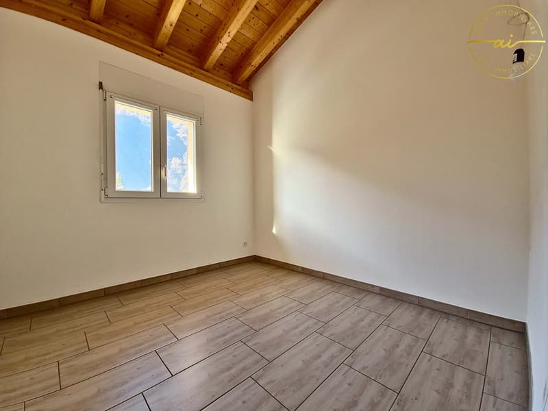 Beautiful Semi-Detached House with Private Garden in Cresciano (13)