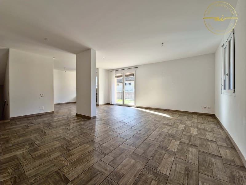 Beautiful Semi-Detached House with Private Garden in Cresciano (5)