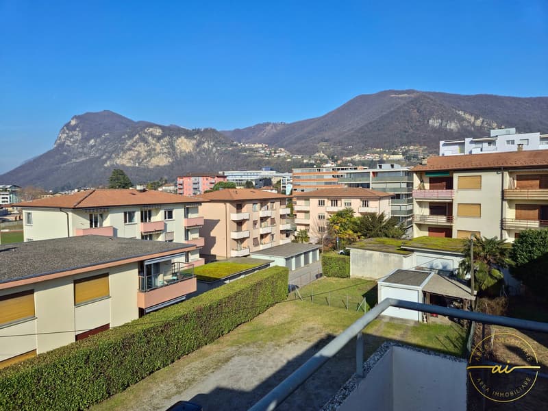 4-room apartment with large covered terrace in Mendrisio for rental income (3)