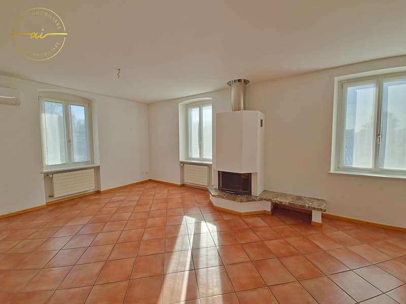 4-room apartment with large covered terrace in Mendrisio for rental income (6)