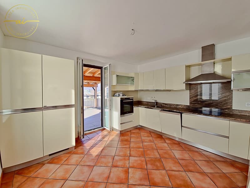 4-room apartment with large covered terrace in Mendrisio for rental income (8)