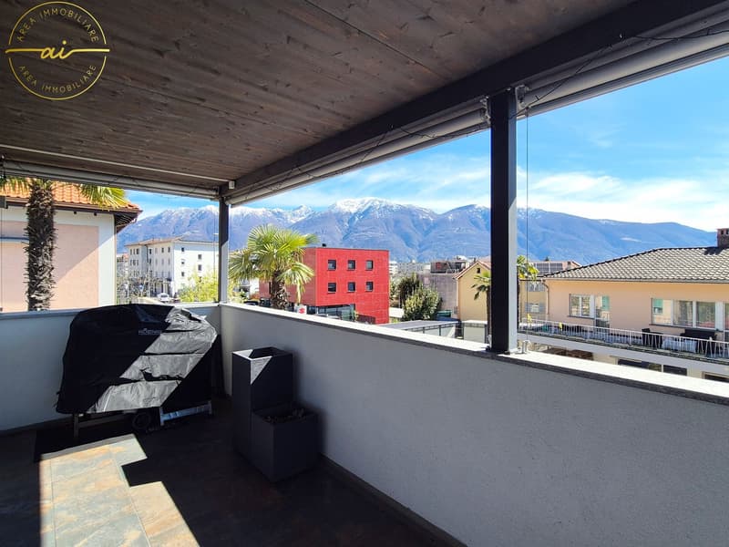 Grenier de 3 pièces avec grand balcon à Solduno (13)
