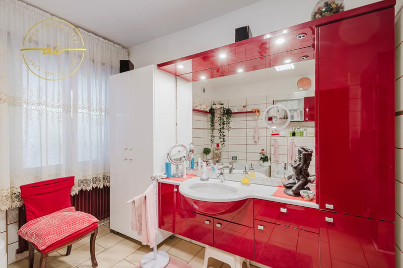 Maison unifamiliale avec jardin et piscine à Cresciano (10)