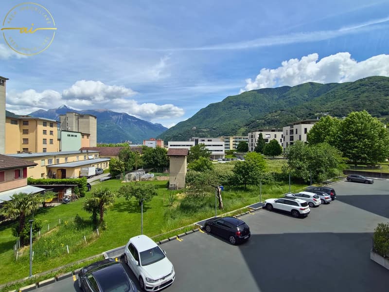 Appartement moderne de 3.5 pièces avec grande terrasse à Giubiasco (3)